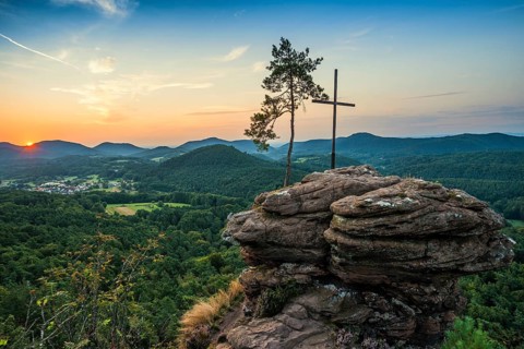 Sandstone rock with pine tree and summit cross, Rötzenfelsen, sunrise, Gossersweiler-Stein,