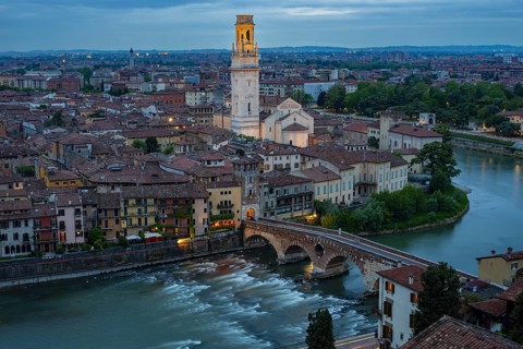 Old town with the Adige, Ponte Pietra, Verona, Adige Valley, Veneto, Italy, Europe