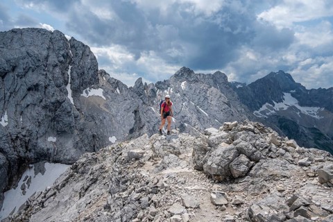 Mountaineer on the Jubiläumsgrat between Zugspitze and Alpspitze, high mountains, Wetterstein