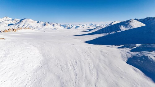 Winter landscape of the Pamir Plateau, Jarty Gumbez, Gorno-Badakhshan Province, Tajikistan, Central