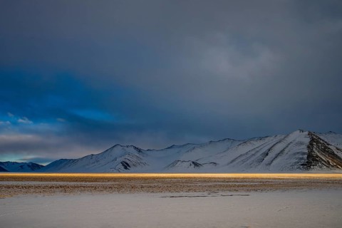 Winter landscape of the Pamir Plateau, Murgab, Gorno-Badakhshan Province, Tajikistan, Central Asia,