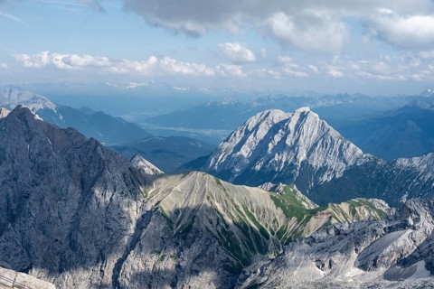 View of mountain peaks of the Hohe Munde, Mieminger Kette, view from the summit of the Zugspitze,