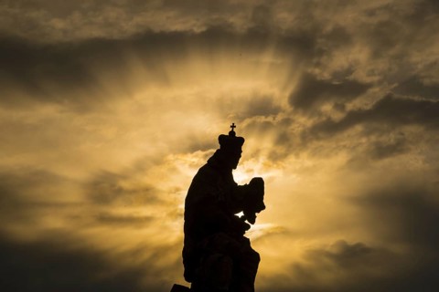 Statue of St Ludmila, Charles Bridge, Vltava, UNESCO World Heritage Site, Prague, Czech Republic,