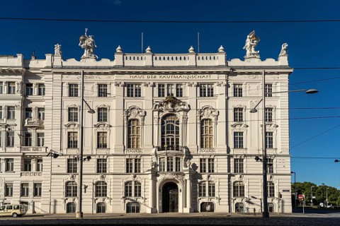 House of the Viennese Merchants at Schwarzenbergplatz, Vienna, Austria, Europe