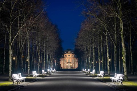 The light benches by artist Stefan Sous in the Hofgarten, entitled UV-A UV-B, 14 completely
