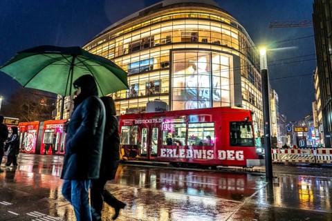 Schadowstraße, city centre, shopping street, pedestrian zone, winter, rainy weather, P&C clothing