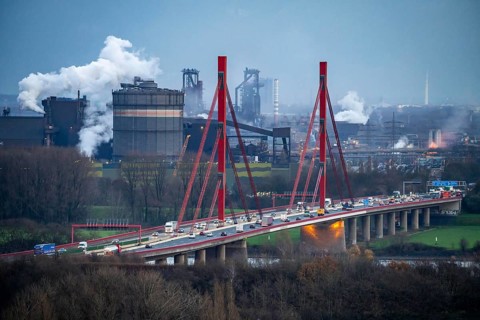 Thyssenkrupp Steel steelworks, blast furnaces 8 and 9, gasometer, motorway bridge of the A42 over