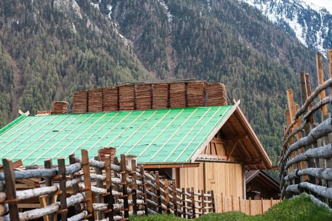 Barn in South Tyrol, being covered with new larch wood shingles, Val Martello, Italy, Europe