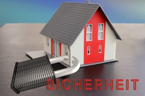 Symbolic image, security, lock, burglary, theft, robbery, liability insurance, household contents