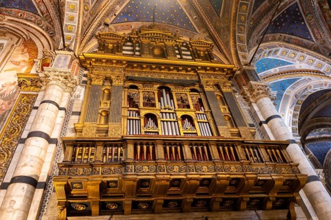 Interior of colorful marble decoration, Siena Cathedral or Cattedrale di Santa Maria Assunta,