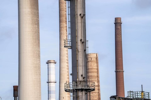 Chimneys of the Schwelgern coking plant and the sintering plant of the smelting works of