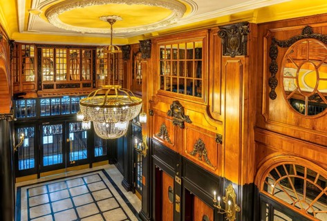 Historic interior design, staircase and corridor in the Hindenburghaus, Großer Burstah 31, Hamburg,