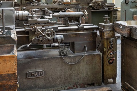 Workbench in the production hall of engine valves, formerly Dietz & Pfriem valve factory, today
