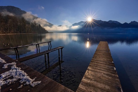 Jetty, boat dock, lake, reflection, fog, sunbeams, backlight, winter, snow, ice, Lake Kochel, view