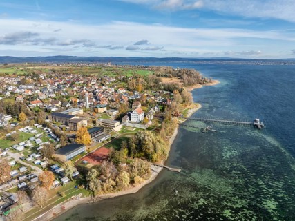 Aerial view of the municipality of Gaienhofen on the south side of the Höri peninsula with the