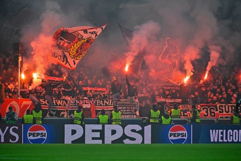 Bengalos, pyrotechnics, pyro, fireworks, Cannstatter Kurve, fan block, atmospheric, threatening,