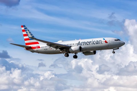 An American Airlines Boeing 737-800 aircraft with the registration number N910NN at Miami Airport,