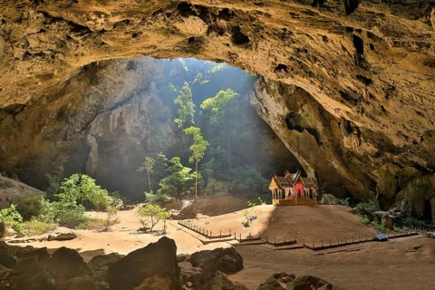 Phraya Nakhon Cave, Hua Hin, Prachuap Khiri Khan Province, Thailand, Asia