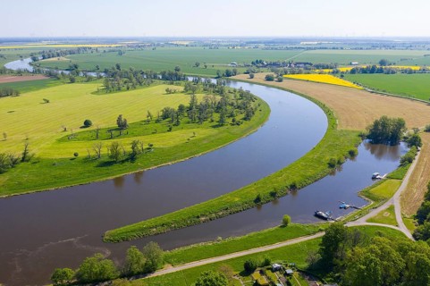 Wide landscape of the Elbe floodplain, aerial view of the Elbe near Belgern, Saxony, Germany,