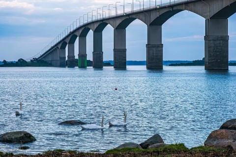 Atmospheric view of the Öland Bridge (Ölandsbron) in the evening light, which connects the mainland