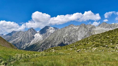 View from south-east to Hochgall, highest peak of the Rieserferner group in the Hohe Tauern, and to