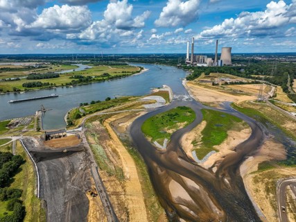 Dinslaken, Voerde, North Rhine-Westphalia, Germany, renaturalisation of the Emscher. On the right,