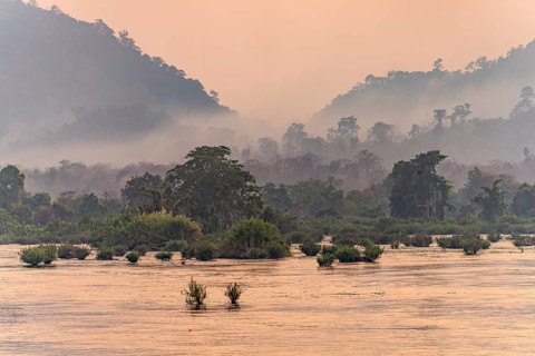 Sunset on the Mekong between Don Det and Don Khon, Si Phan Don, Champasak Province, Laos, Asia