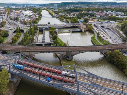 Load test on the Neckar Bridge, aerial view. Due to the unusual design, dimensional checks are
