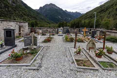 Cemetery in the village of Sonogno, Verzasca Valley, Valle Verzasca, Canton Ticino, Switzerland,