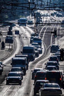 City centre traffic, Hobeisenstrasse, Martin-Luther-Strasse in front, Essen-Holsterhausen, Essen,