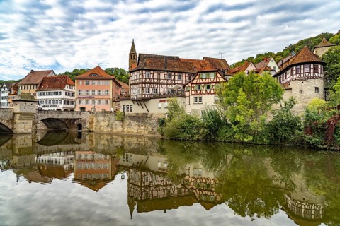 Half-timbered houses on the Kocher in Heimbach, Schwäbisch Hall, Baden-Württemberg, Germany, Europe