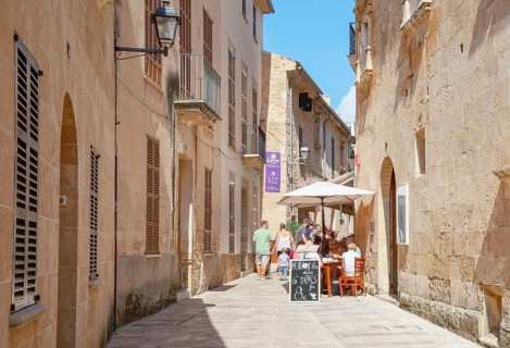 Old town, Alcudia, Mallorca, Balearic Islands, Spain, Europe