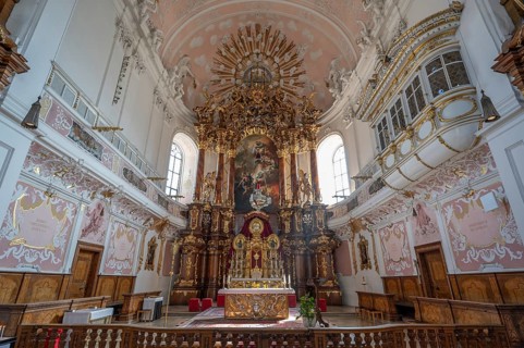 High altar of the Church of the Guardian Angels, built in the 17th century and rebuilt in Baroque
