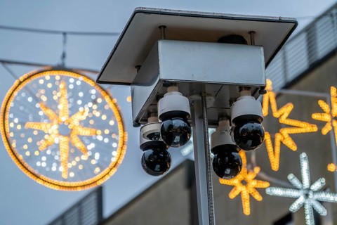 Video surveillance by the police at the Porschekanzel, in front of the Marktkirche in the city