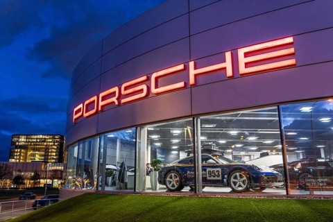Porsche Centre Essen, car dealership, showroom, Essen North Rhine-Westphalia, Germany, Europe