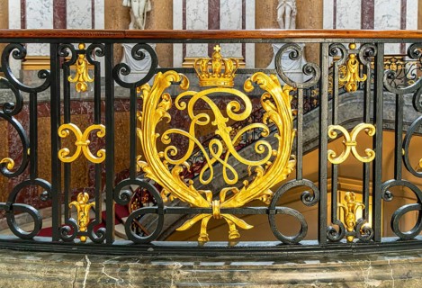 Bode Museum, royal, gilded coat of arms on the banister, Berlin, Germany, Europe
