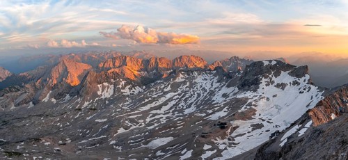 View of mountain panorama from the summit of the Zugspitze, Zugspitzplatt and Mieminger Kette,