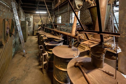 Powder grinding plant for bronze powder in a metal powder mill, founded around 1900, Igensdorf,