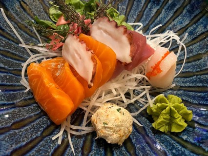 Mixed sashimi sushi platter, raw fish, salmon, tuna, octopus, scallop, crayfish, wasabi, Stuttgart,