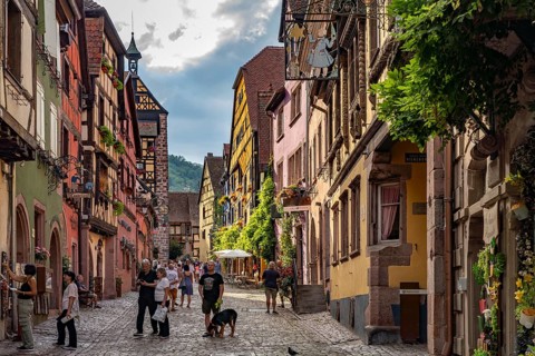 The historic old town centre of Riquewihr, Alsace, France, Europe