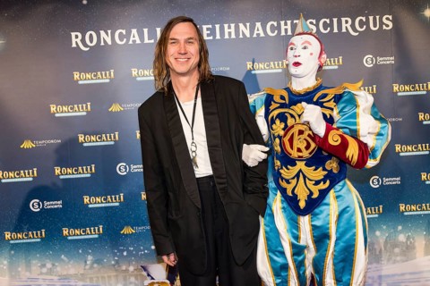 Lars Eidinger and Clown Gensi at the premiere of the 20th Original Roncalli Christmas Circus in