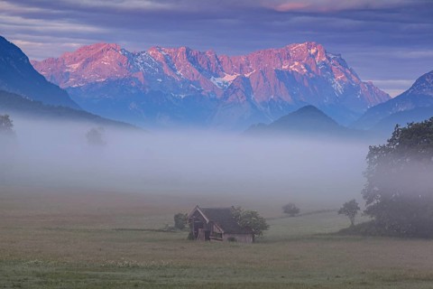 Mountain landscape, fog, hut, morning light, alpenglow, cloudy mood, summer, Zugspitze, Wetterstein