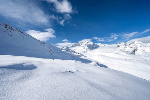 Snow-covered mountain landscape, mountain peak Monte Cevedale and glacier Zufallferner, Ortler