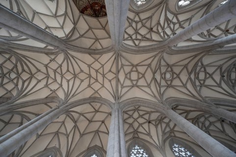 Vaults of the late Gothic church of St George, built between 1427 and 1505, church, Nördlingen,