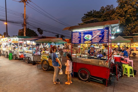 Night market with food stalls at the Chom Thong Food Market in Chom Thong, Thailand, Asia