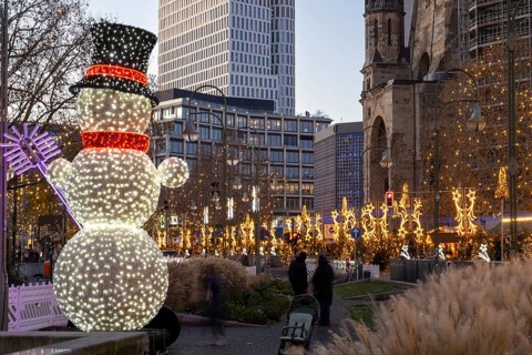 Christmas decorations and Kaiser Wilhelm Memorial Church, City Christmas Market, Blue Hour,