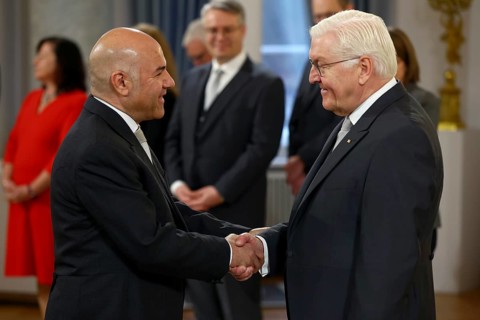 Lukman Abdulraheem A. Al-Faily Iraq is received by Frank-Walter Steinmeier (President of the