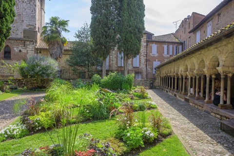Inner courtyard with cloister of Saint Salvy, Albi, Département Tarn, France, Europe