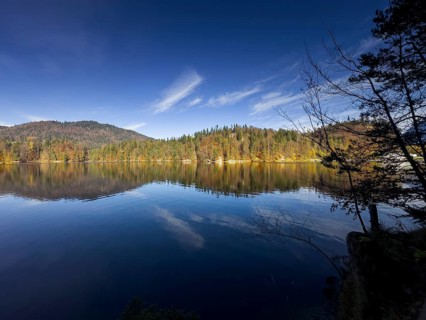Autumn atmosphere at Hechtsee lake near Kufstein, Tyrol, Austria, Europe