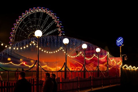 Night shot, roller skating rink, skating rink winter dream, Ferris wheel, illuminated, Christmas
